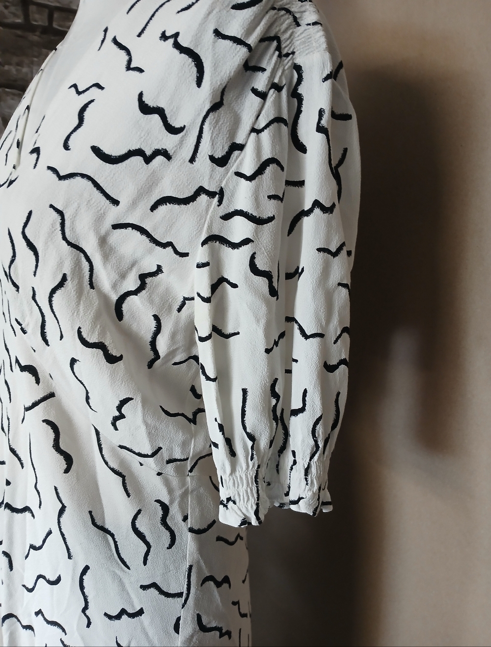 Diane Von Furstenberg White Midi  Dress with Black Abstract Print - Picture 3 of 8
